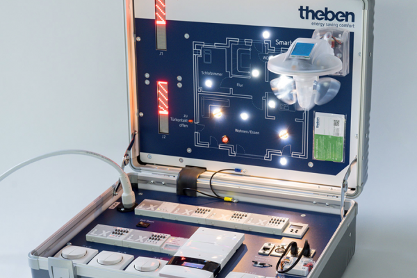 Theben Training Case